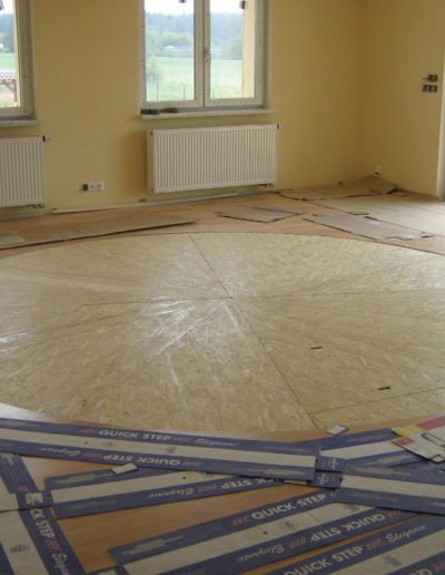 SMART TECHNIK a.s. - The rotating floor of a family house